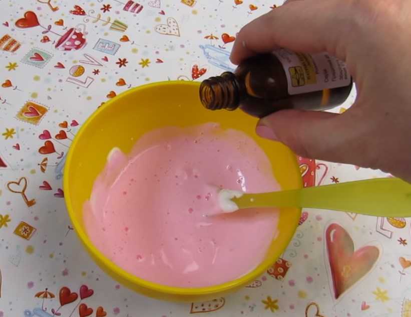 Как сделать лизуна из крема после бритья