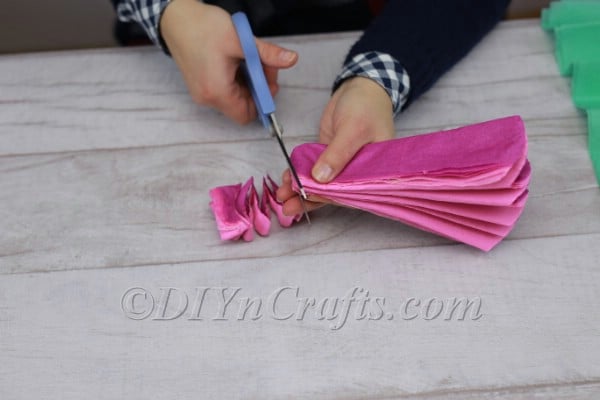 How to Make These Colorful Tissue Paper Flowers