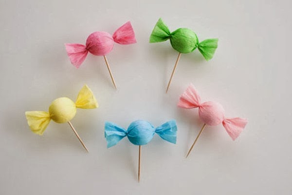 Crepe Paper Bouquet Tutorial and many other crepe paper tutorials!
